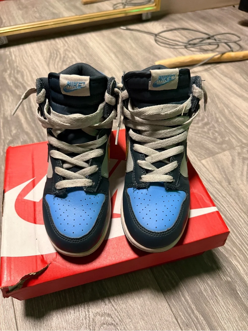 Nike Kids High-Top Sneakers in Light Blue, Navy and White